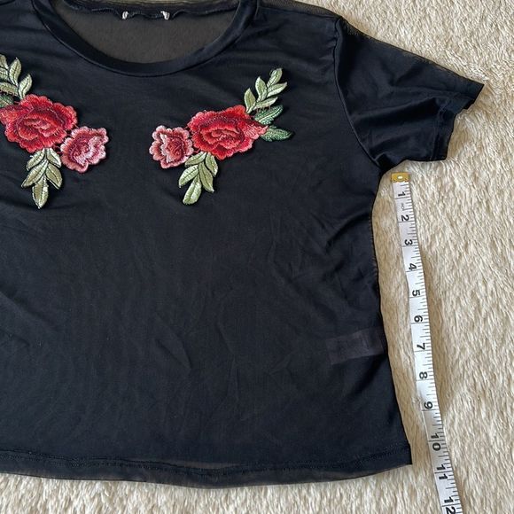 Black mesh rose embroidered shirt size small - Picture 13 of 16